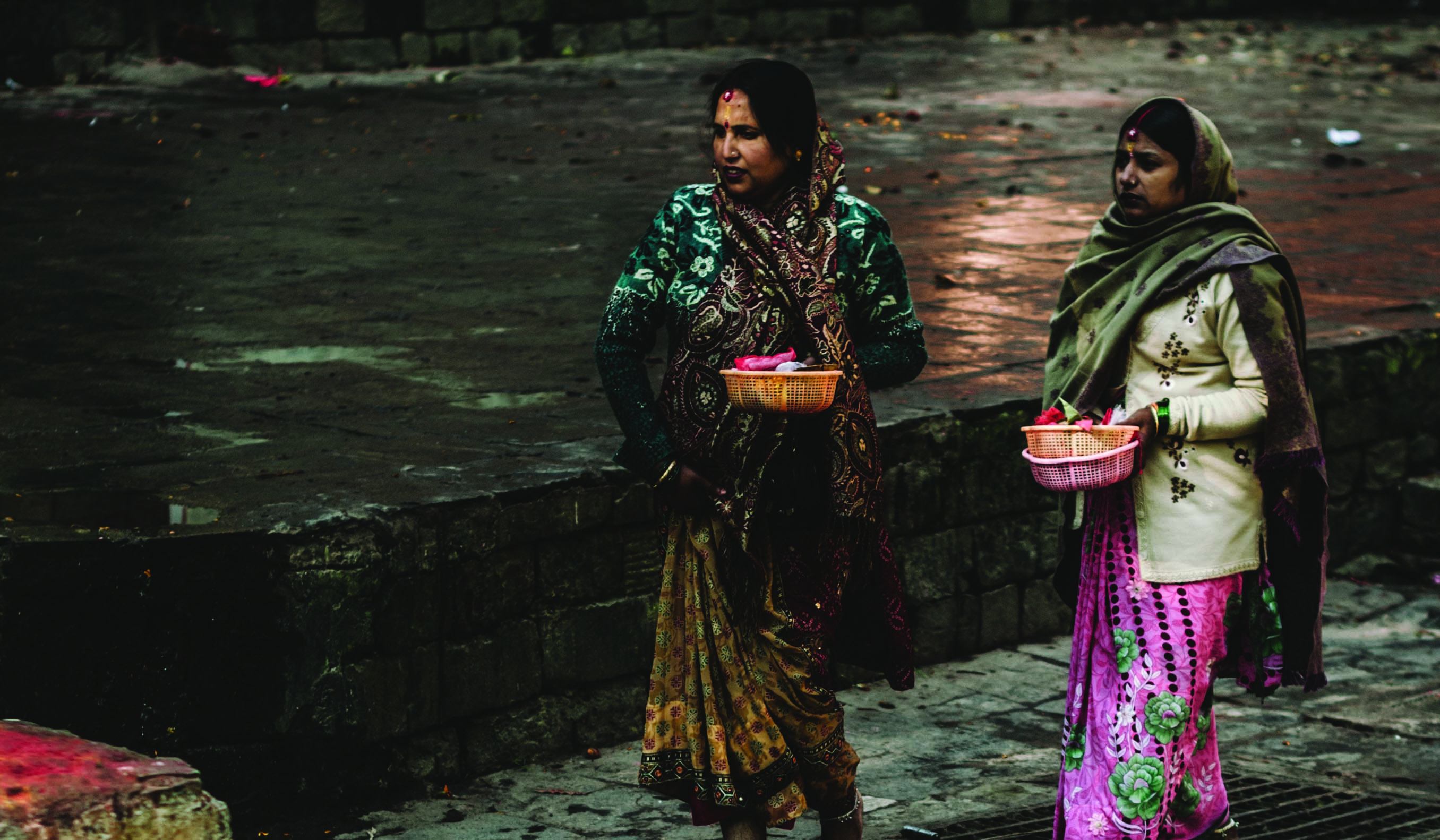 Two Hindu women